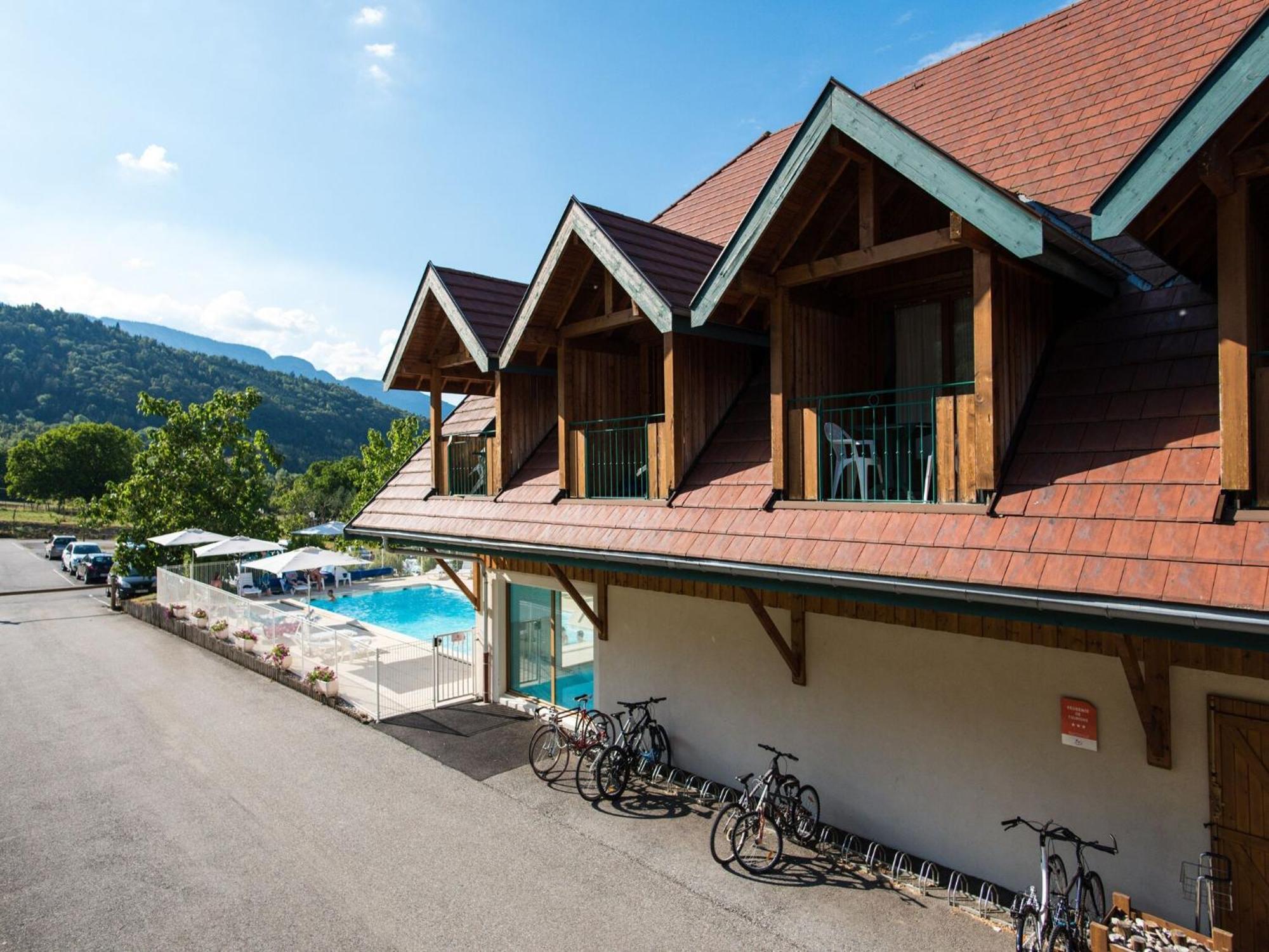 Great Holiday Home Near Lake Annecy Giez Exteriör bild