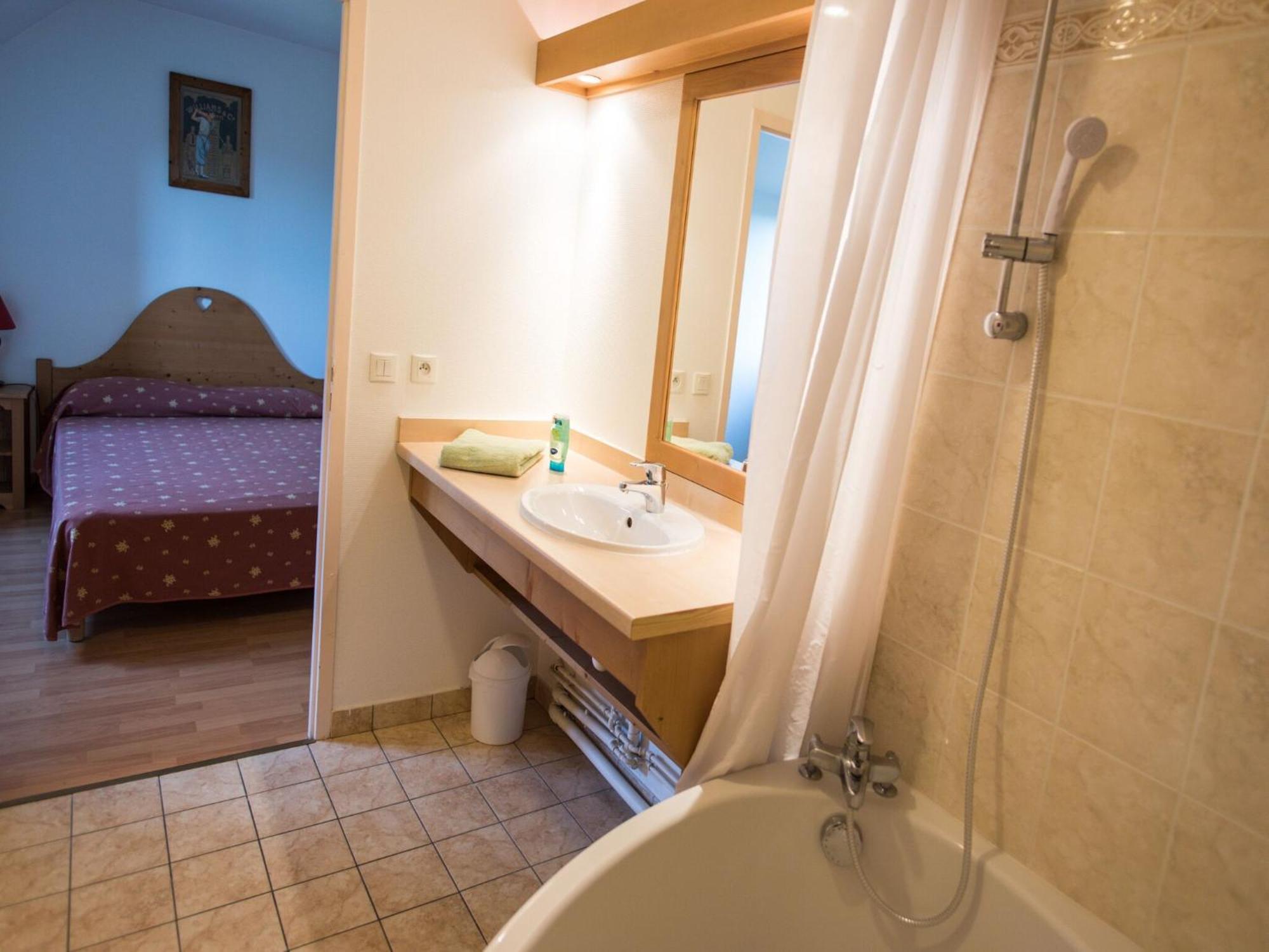 Great Holiday Home Near Lake Annecy Giez Exteriör bild